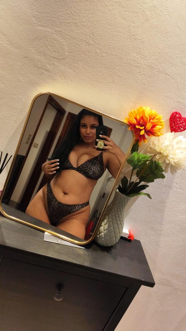 Nayara Latina