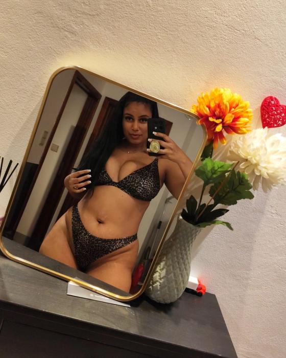 Nayara Latina