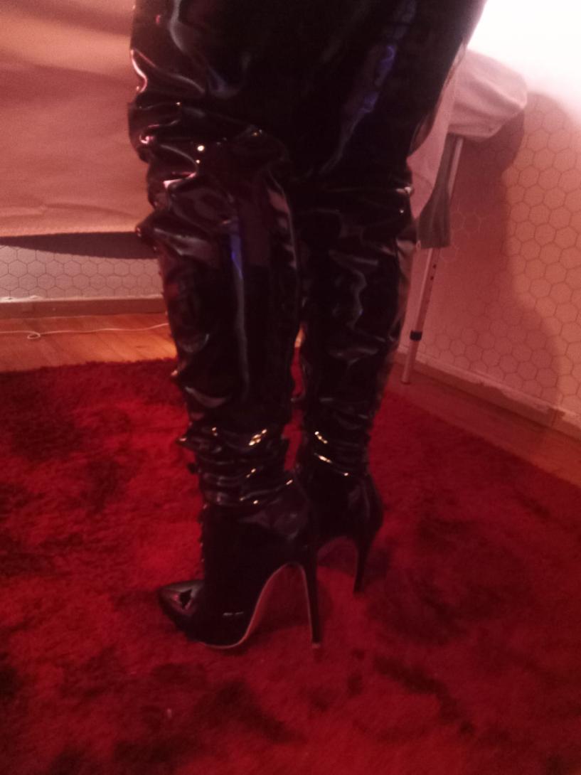 Nelly Sofia authentieke vrouw in sensuele erotische passie
