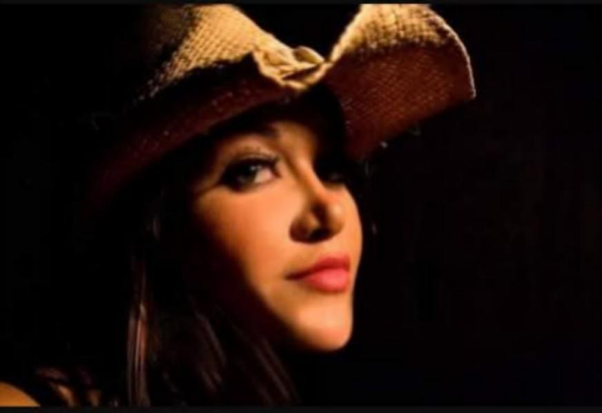 NEW GIRL IN THE CITY, SQUIRT  SHOW