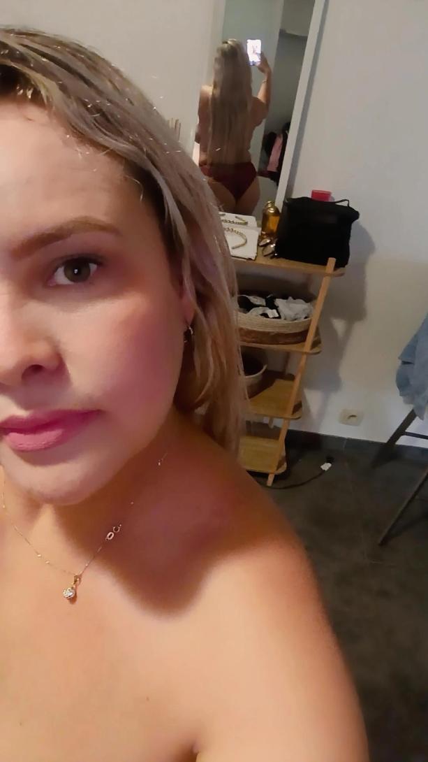 Hete LatinaLatijns-Amerikaanse nymfomane 