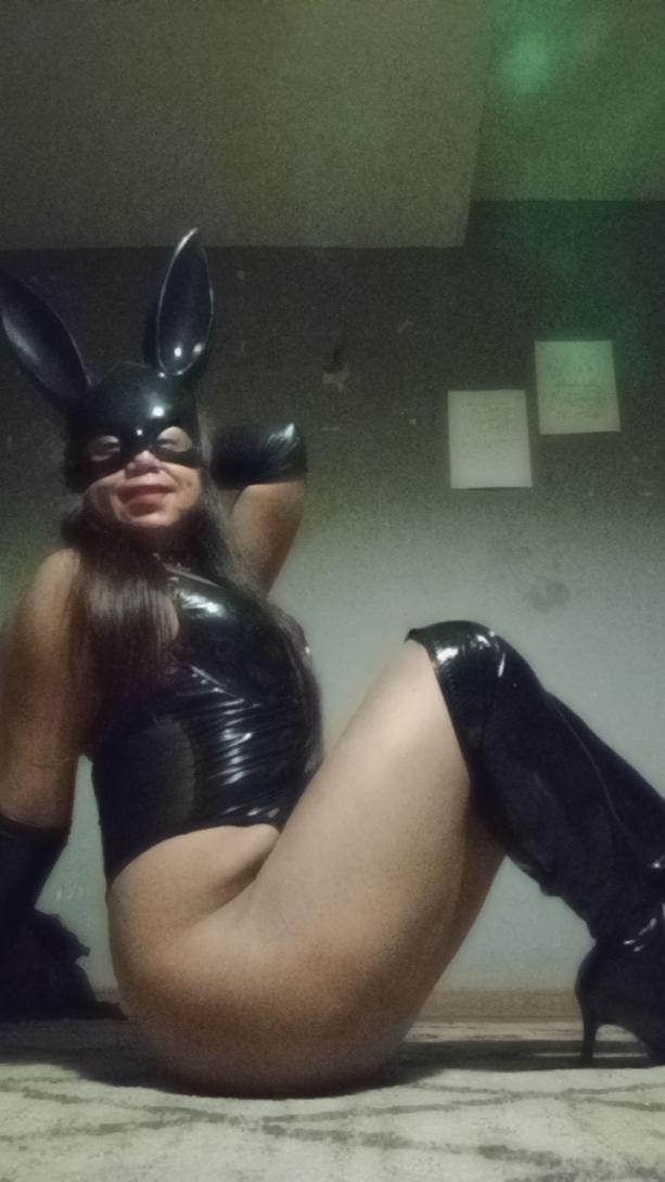 queen of domination, expert ass sucker, active and passive, 15 endowment