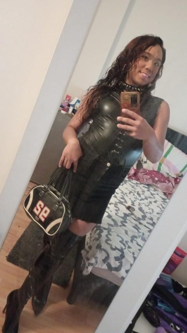 queen of domination, expert ass sucker, active and passive, 15 endowment