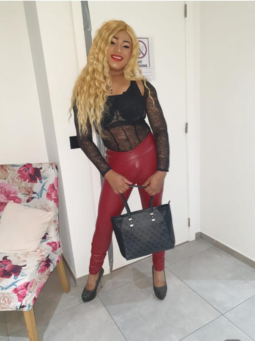 BEAUTIFUL TRANS LATINA SUPER ACTIVA 20 CM AND PASSIVE  