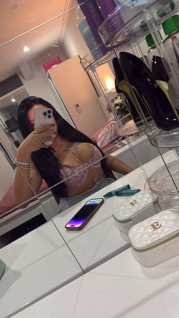 Melly, koningin van de anale seks. 