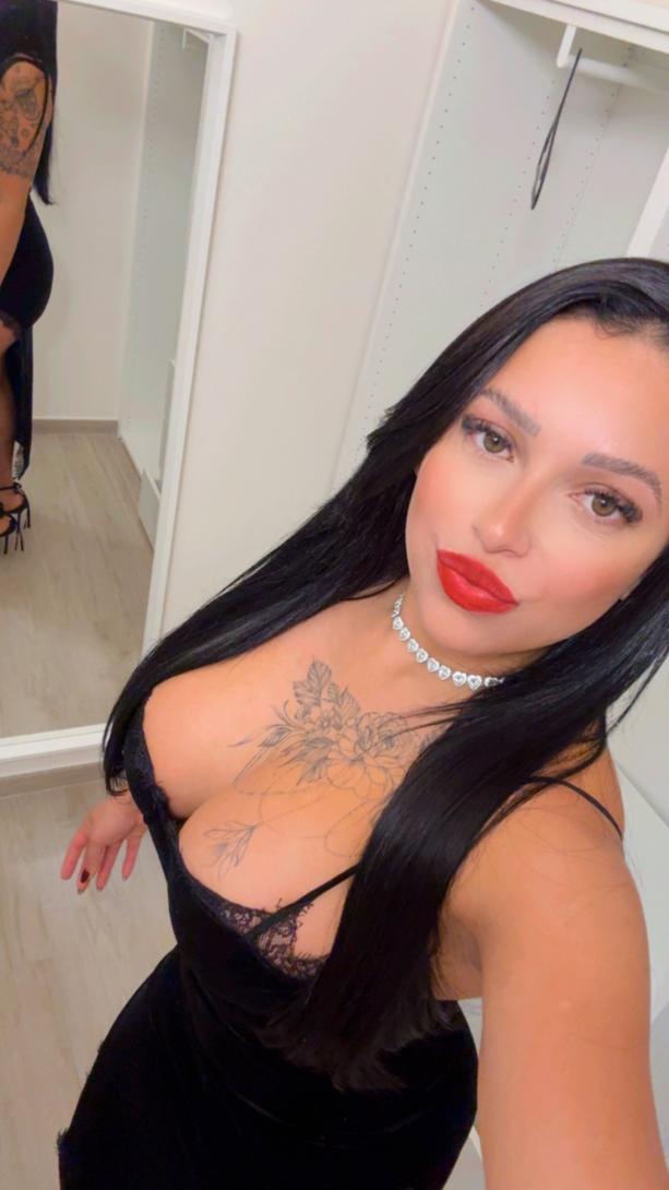 Melly, koningin van de anale seks. 