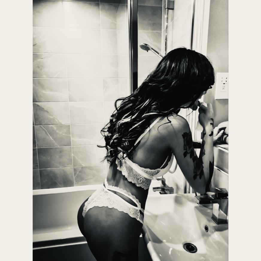 MY NAME IS MICHELLE REAL 🍬 💋31YO 5.2TALL, 32D BOOBS AND HOTTER THAN HELL