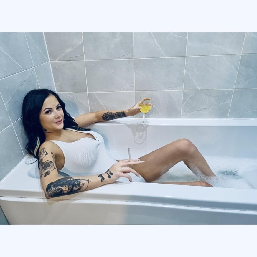 HI HANDSOME xx 😉💋	 	 	 MY NAME IS MICHELLE REAL 🍬 💋31YO 5.2TALL, 32D BOOBS AND HOTTER THAN HELL 	