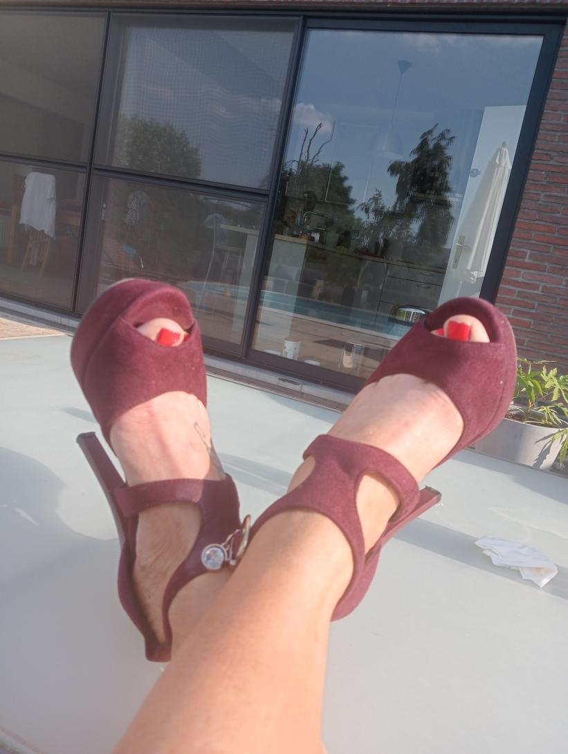 Tattooblond , joviaal en zeer sensueel ...jou erotische verwenning ...