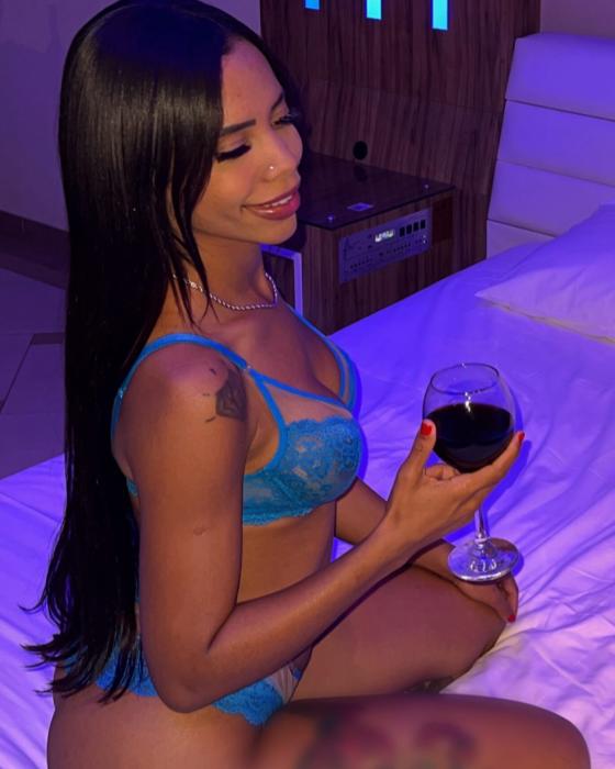 Esther Hot