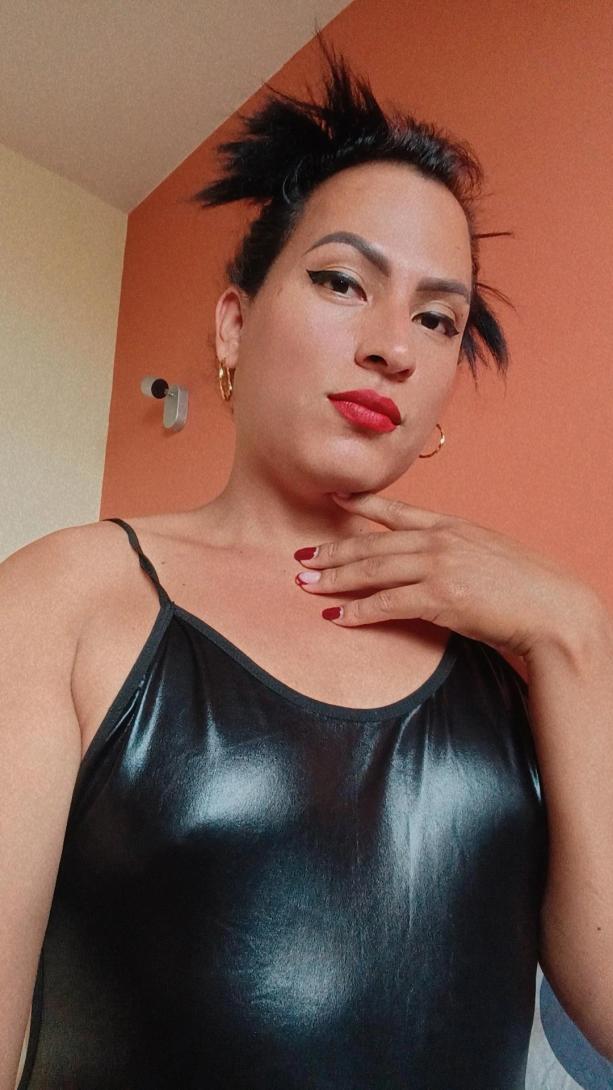 Dominante geile latina
