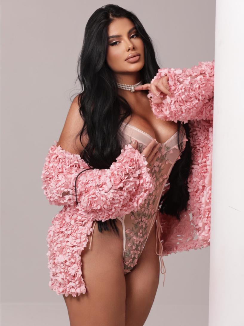 Safyra 24 yars old sexy and 100%.girlfriend