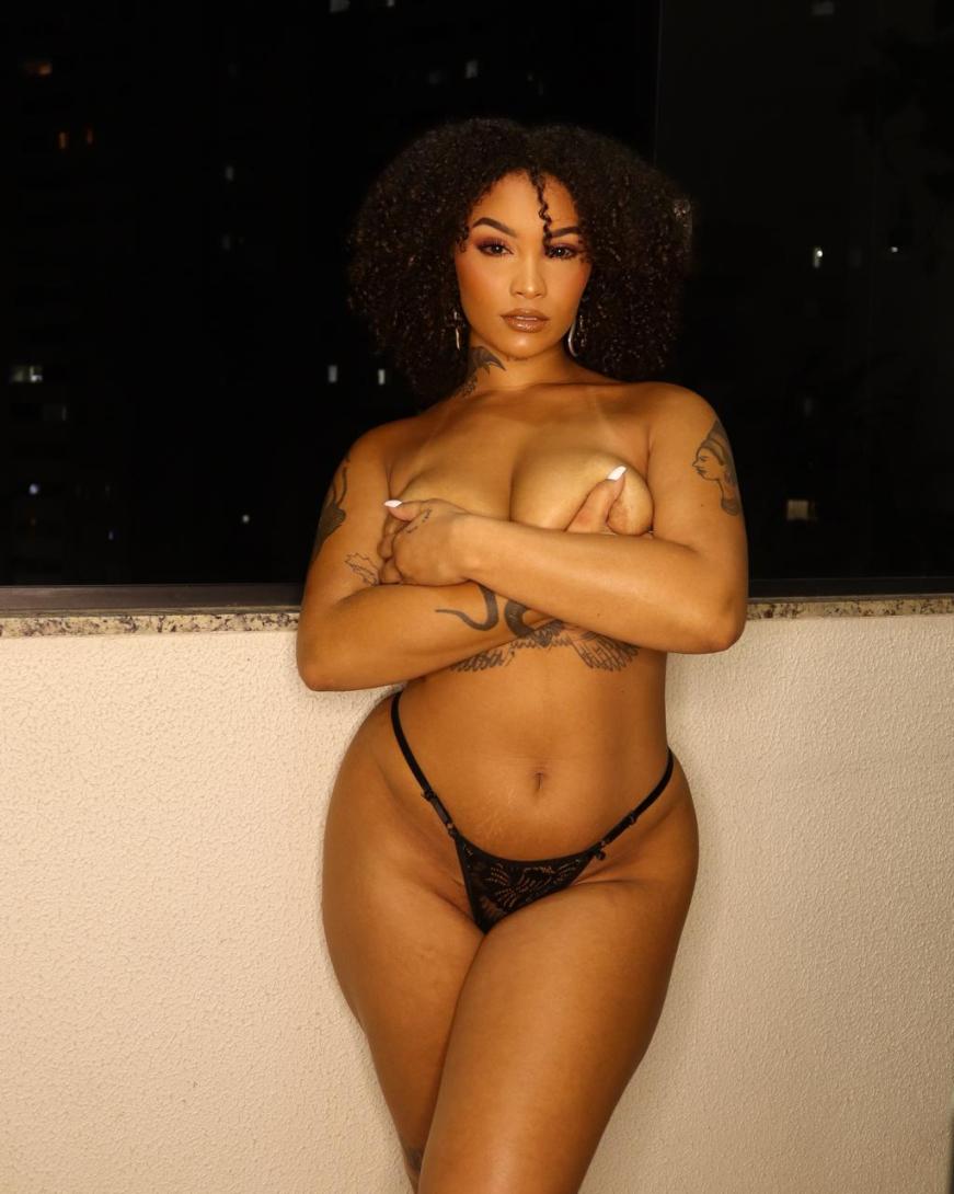 New Amina in the city, delicious brunette for you