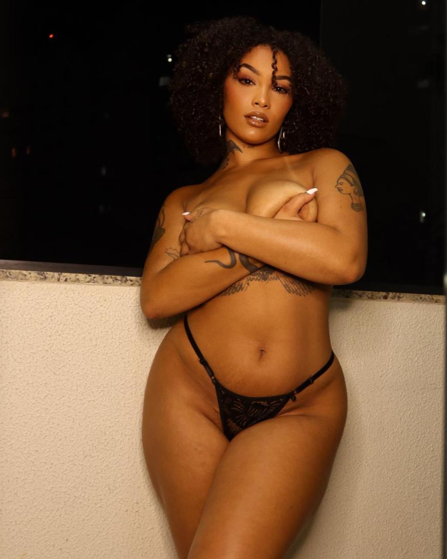 New Amina in the city, delicious brunette for you