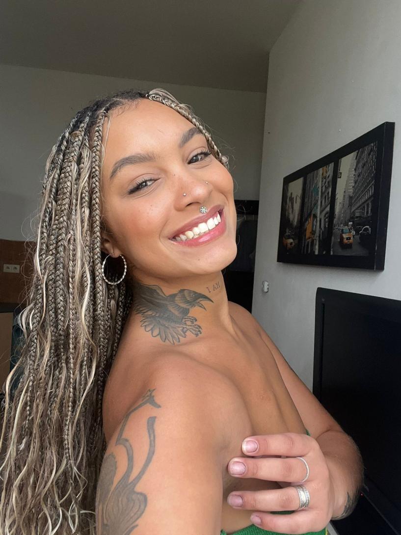 New Amina in the city, delicious brunette for you