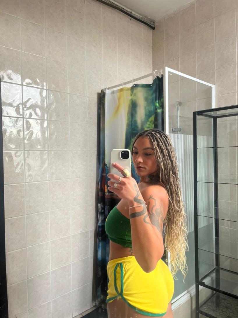 New Amina in the city, delicious brunette for you