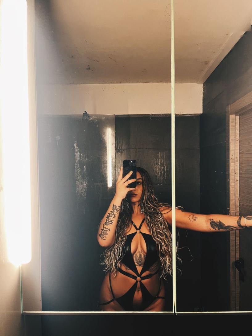 New Amina in the city, delicious brunette for you