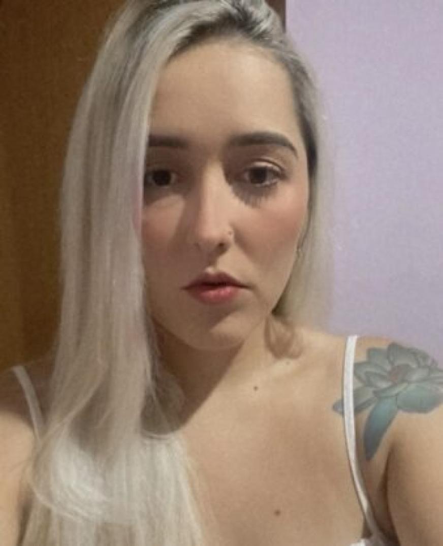 Mariana hot