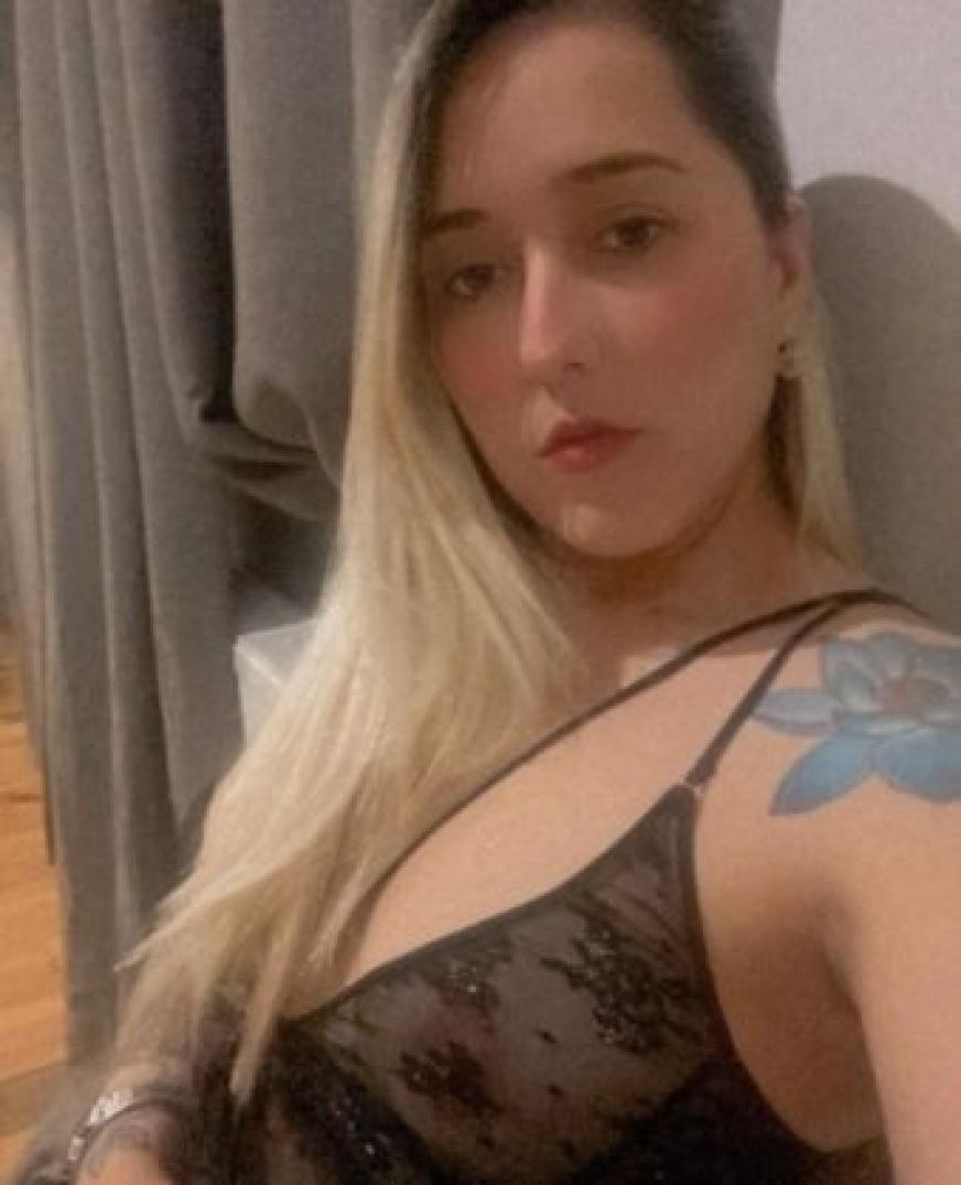 Mariana hot